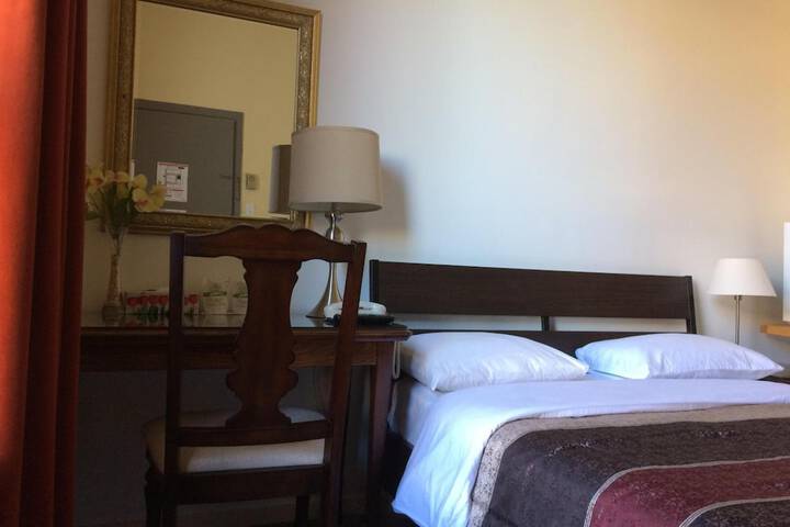 Room 25 of 39