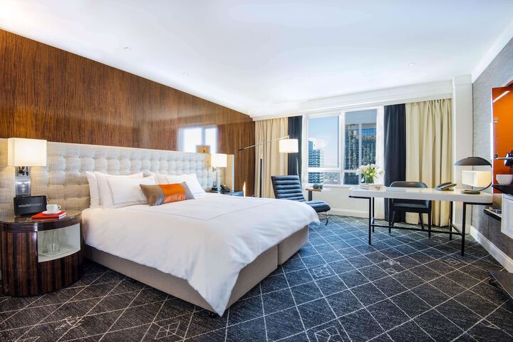 Room 42 of 138