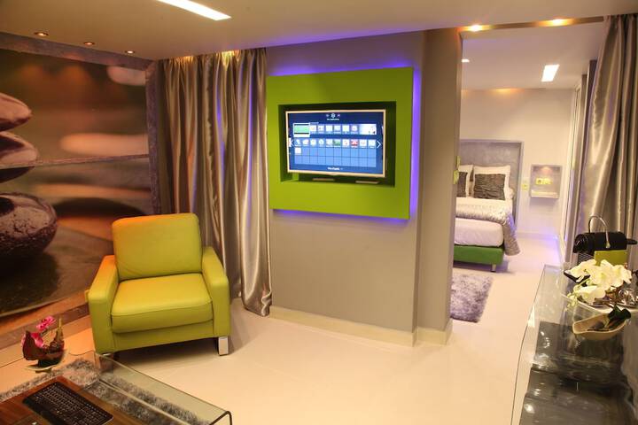 Room 30 of 76