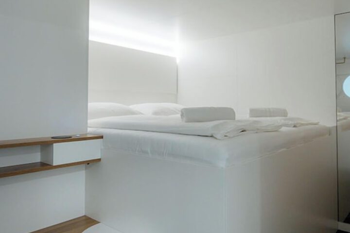 Room 13 of 25