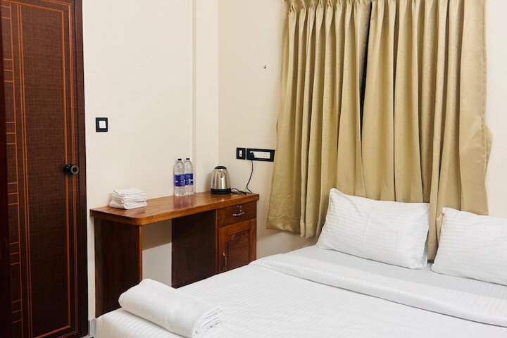Room 11 of 13