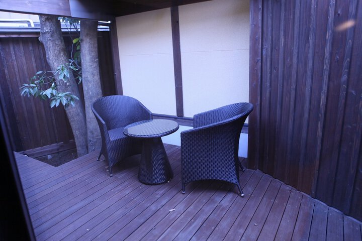 Room 17 of 42