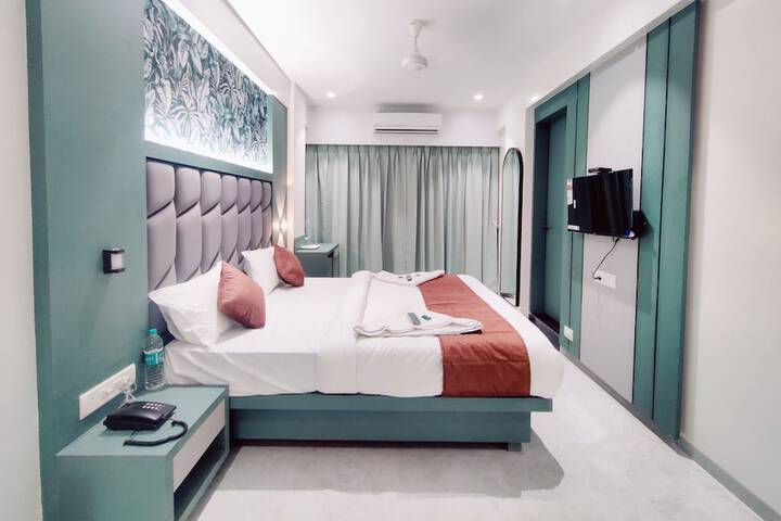 Hotel Everest Residency