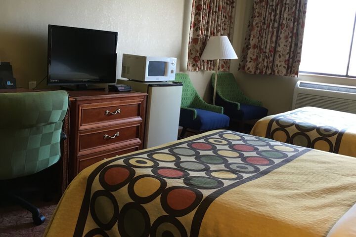 2 Double Beds (2 of 22)