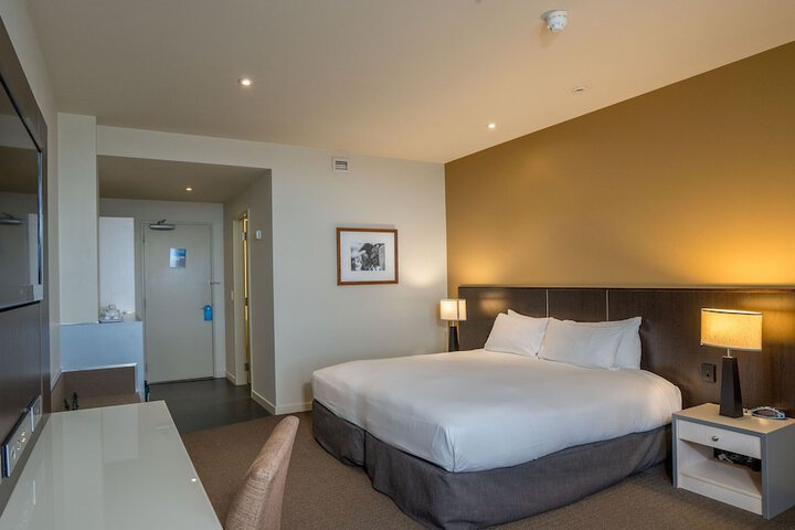 Room 7 of 44
