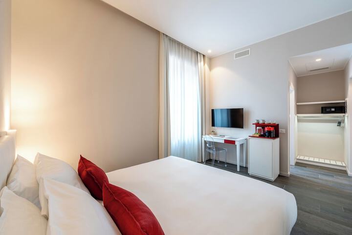 Room 7 of 22
