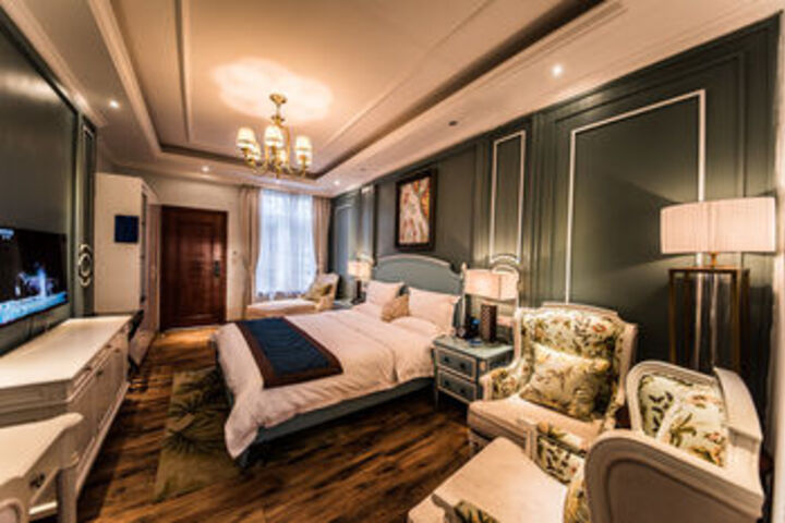 Room 47 of 108
