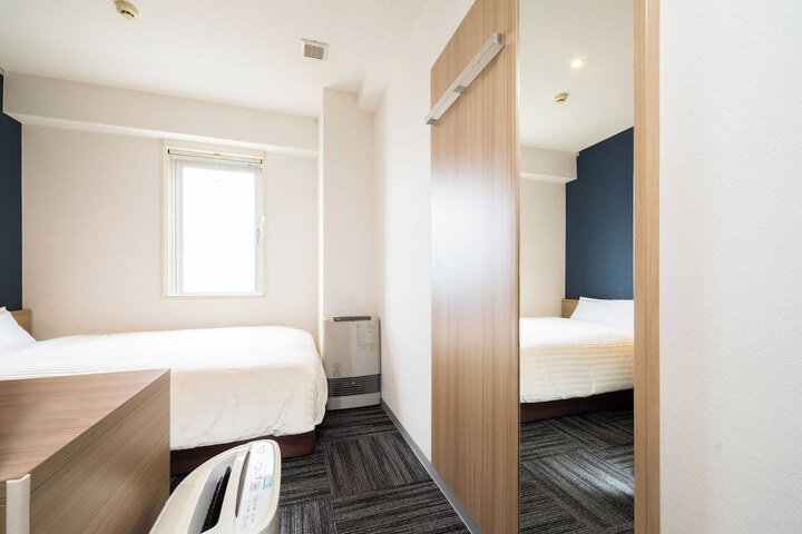 Room 7 of 31