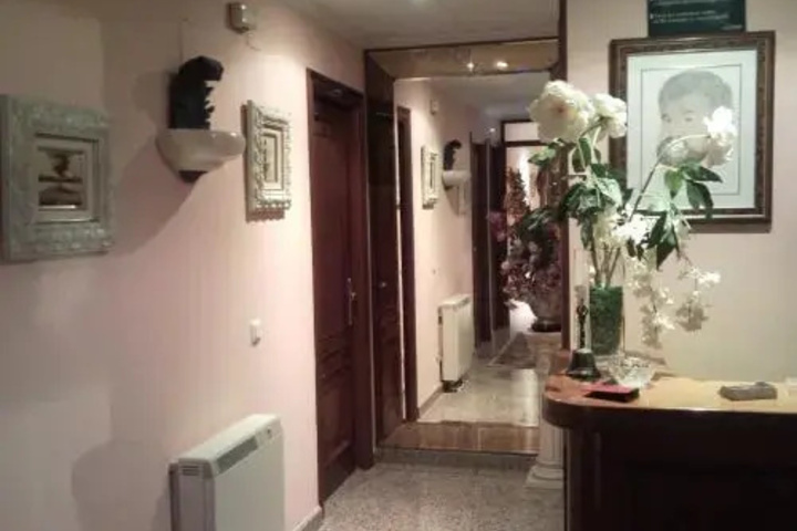 Room 3 of 7