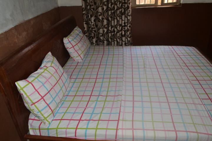Room 2 of 7