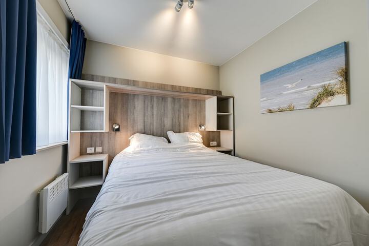 Room 4 of 30