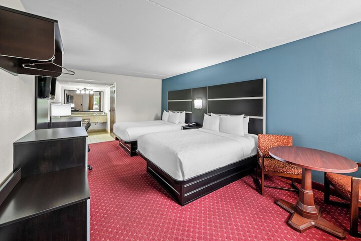 Room 13 of 84