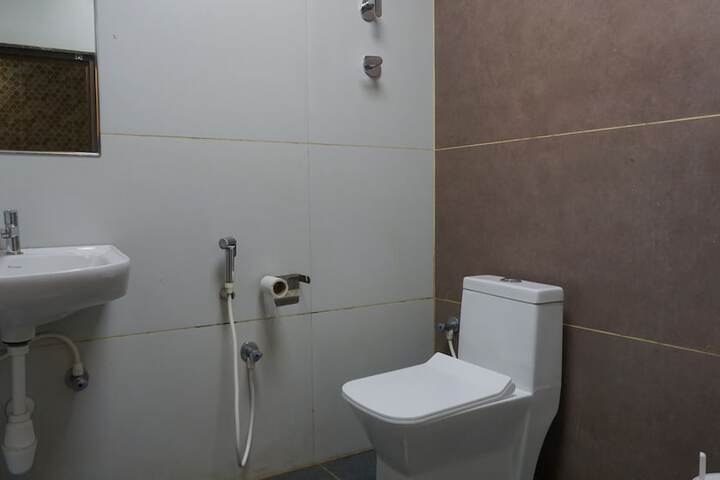 Room 78 of 128