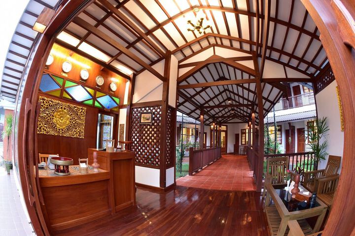 Ballroom/Hall 16 of 28