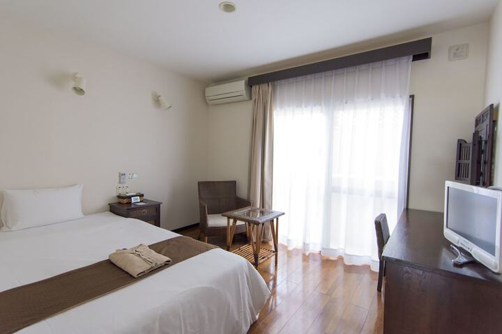 Room 6 of 45