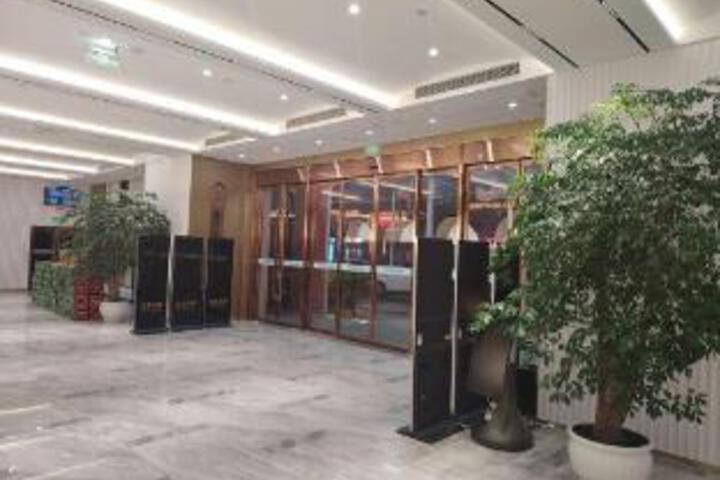 General 10 of 16