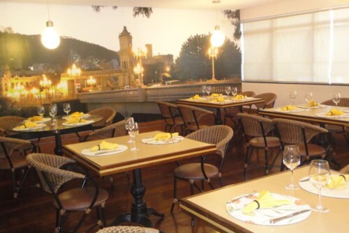 Dining 60 of 70