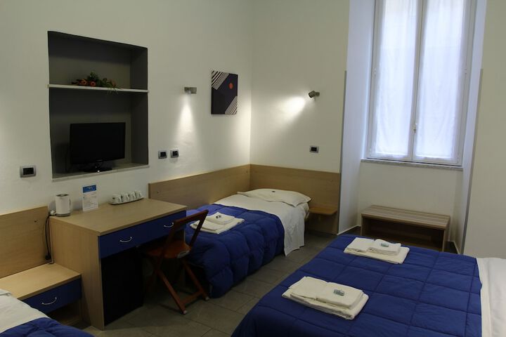 Room 8 of 87