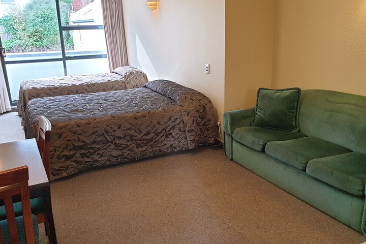 Room 15 of 30
