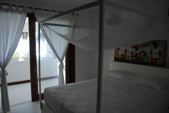 Room 2 of 36