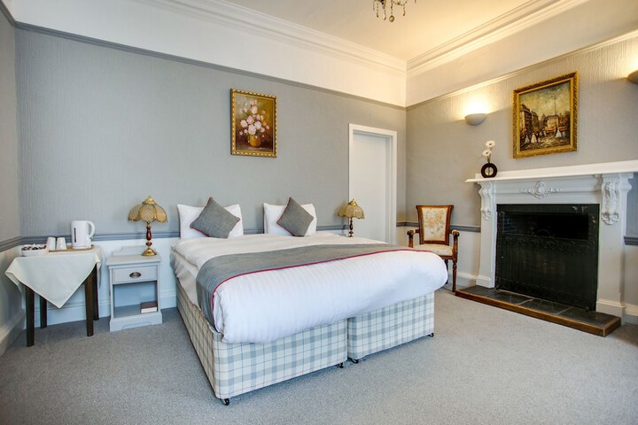 Room 10 of 70