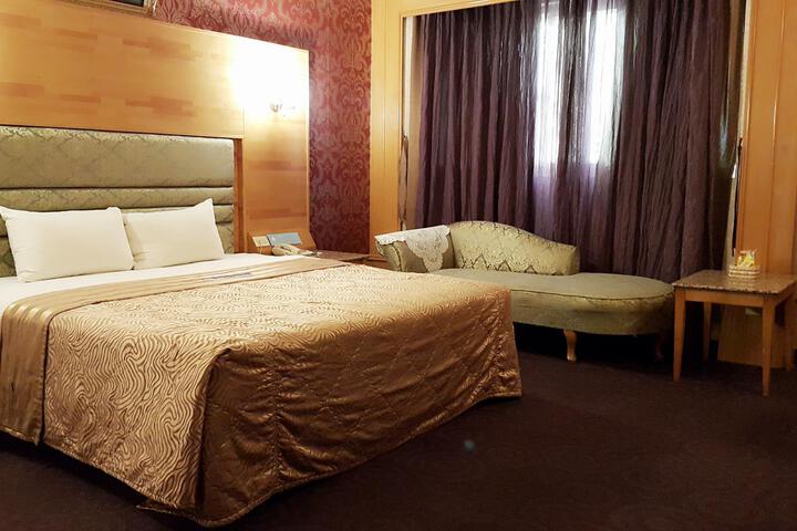 Micky Motel
