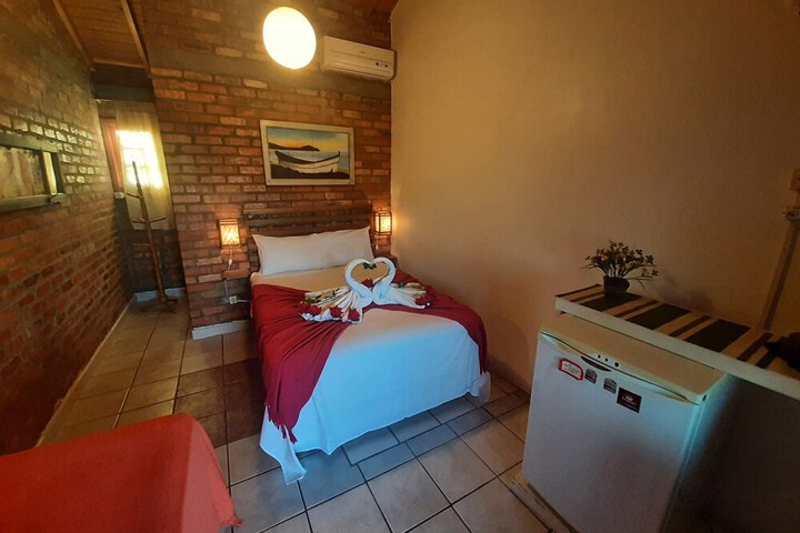 Room 3 of 37