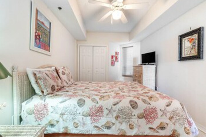 Room 161 of 200