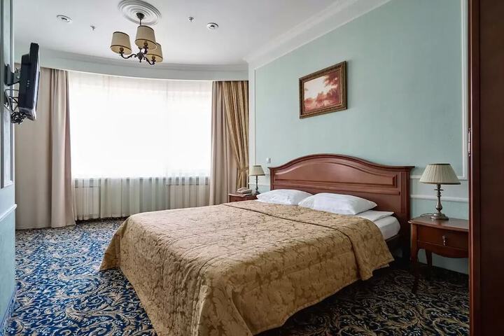 Room 18 of 49
