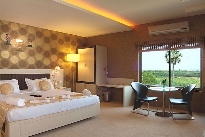 Room 5 of 22