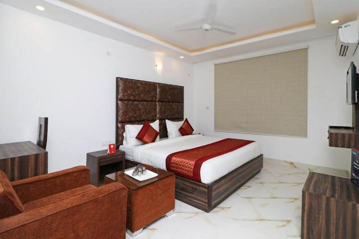 Room 14 of 34