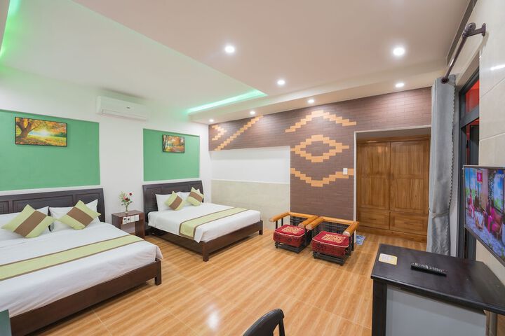 Room 10 of 27