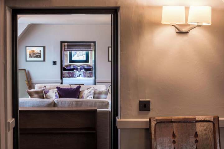 Room 83 of 160