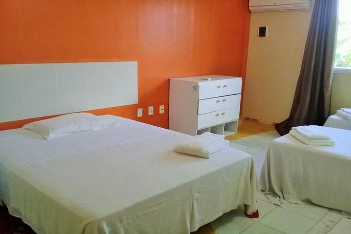Room 10 of 29