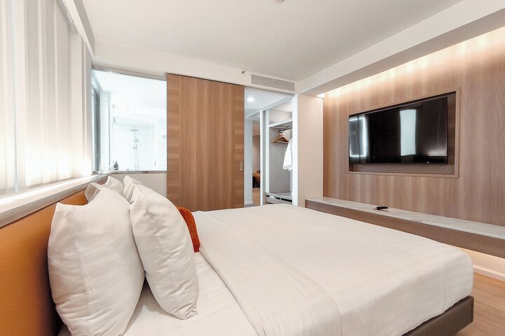 Room 17 of 46