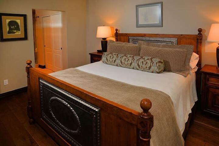 Room 5 of 20