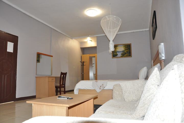 Room 9 of 26