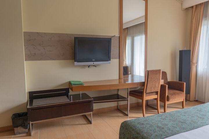 Room 10 of 31