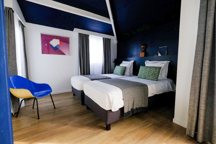 Room 21 of 51
