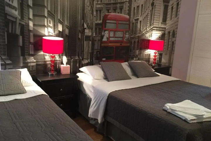 Room 5 of 14
