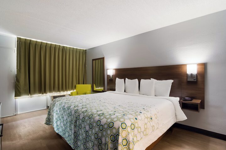 Suite 2 Queen Beds (14 of 21)