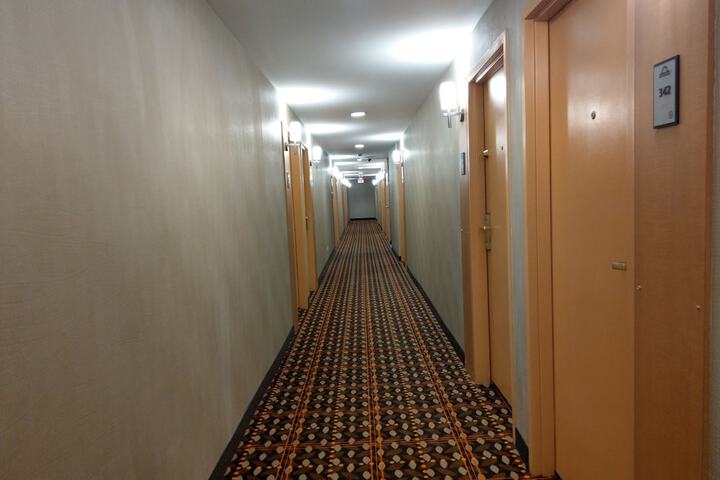 Ballroom/Hall 48 of 62