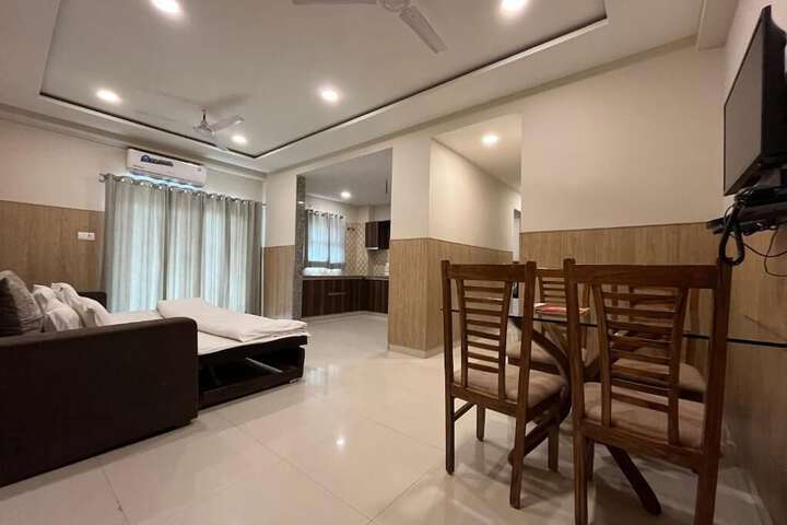 Room 7 of 19