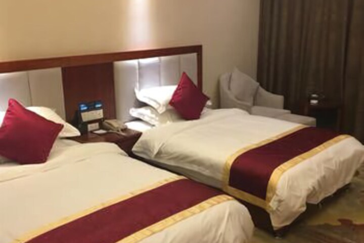 Room 3 of 9