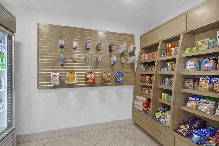 Snack bar