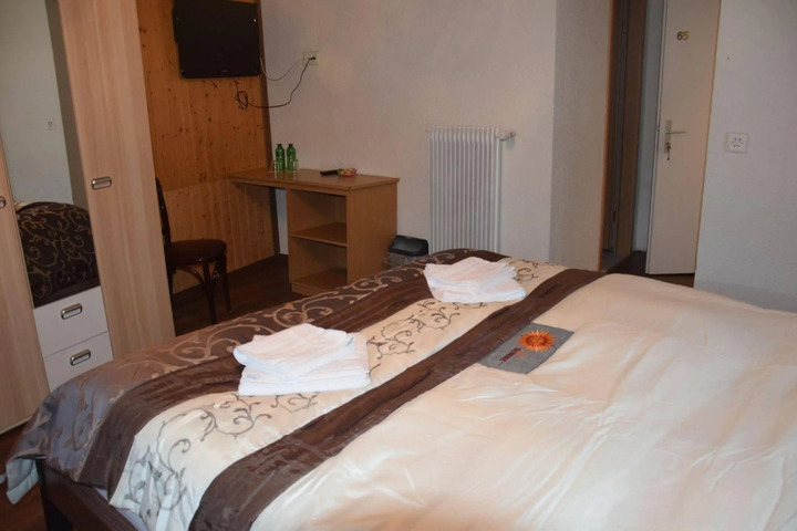 Photo 12
