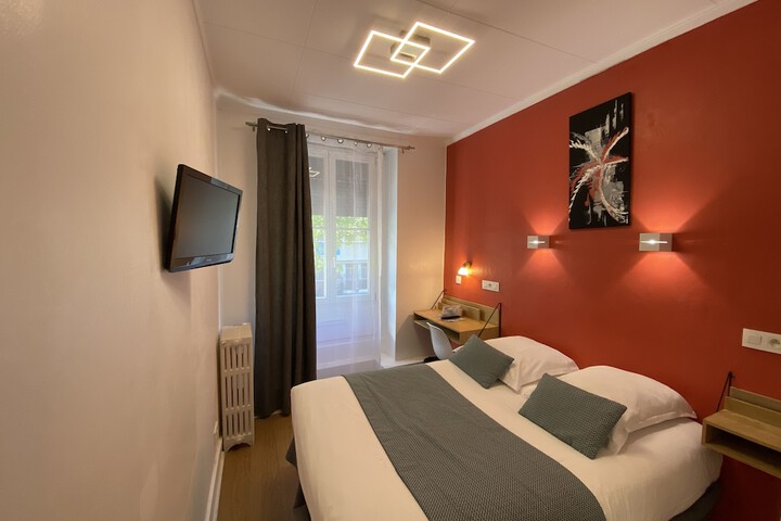 Room 22 of 76