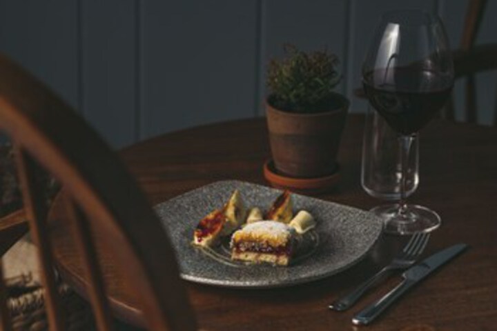 Dining 13 of 54