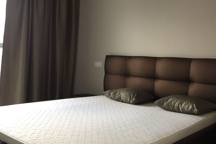 Room 7 of 155