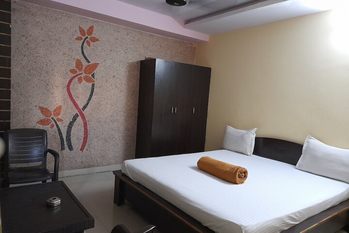 Room 20 of 38